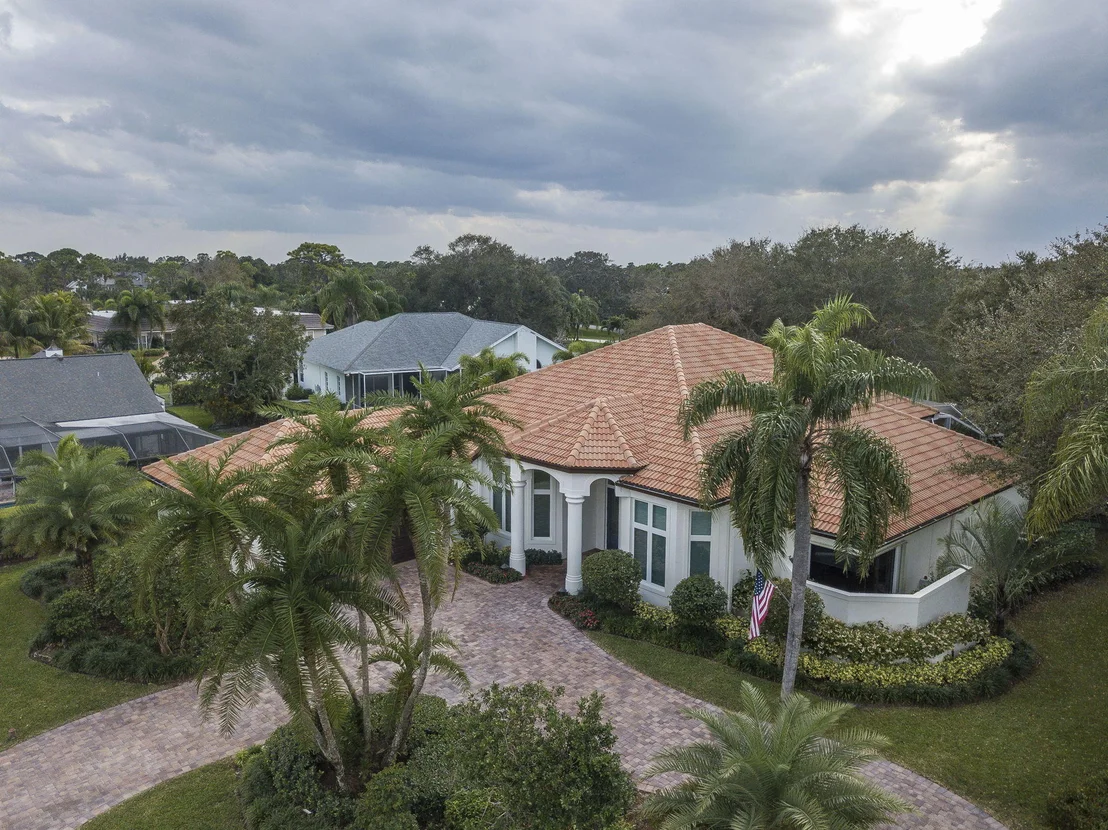 Photo of 1 SE Loggerhead Lane