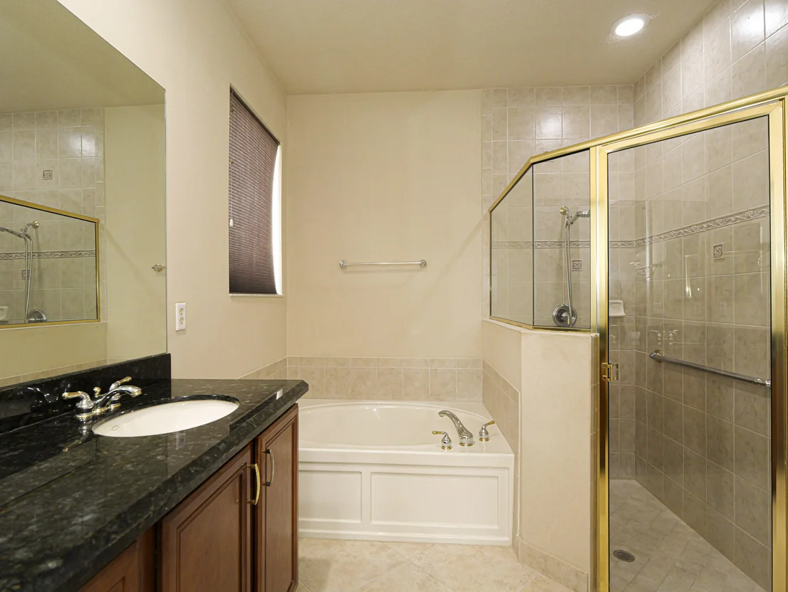 Photo of 5560 57th Way