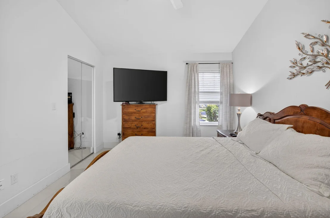 Photo of 5501 Grande Palm Circle