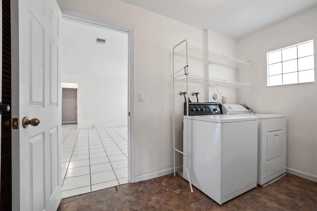 Photo of 1112 Hatteras Circle