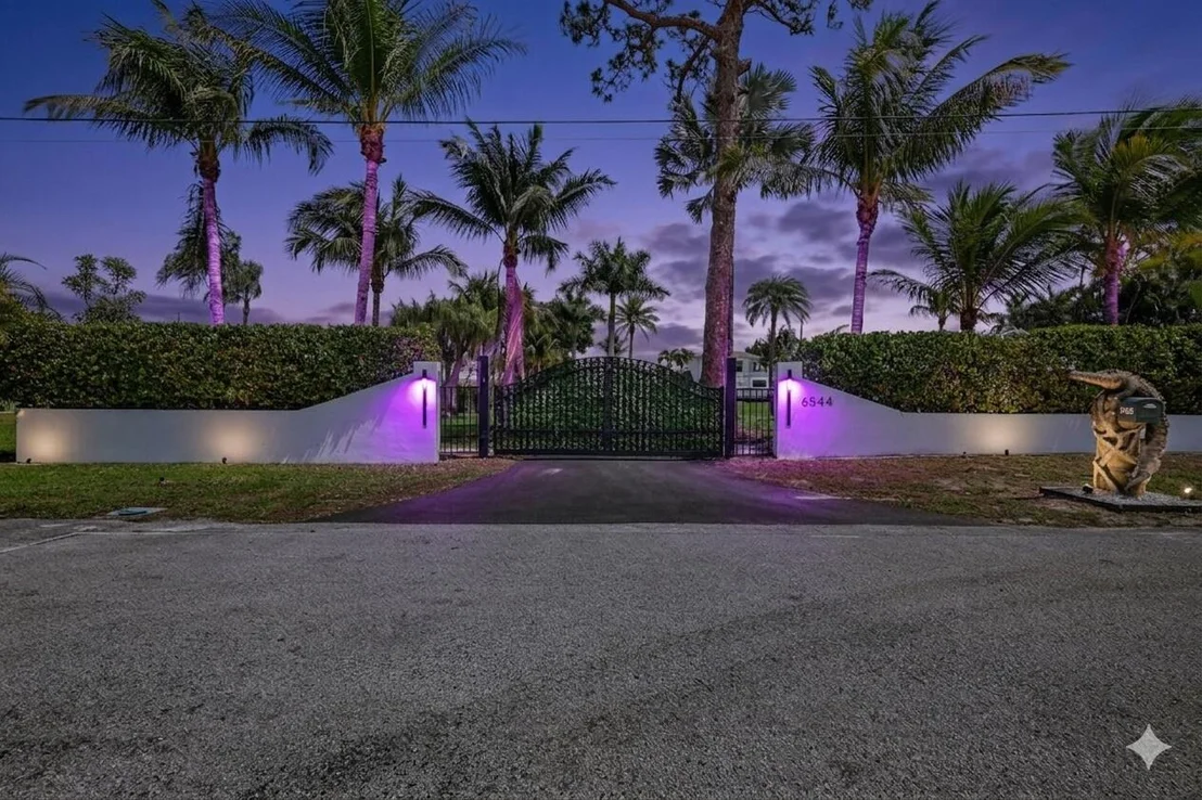 Photo of 6544 Eastview Drive