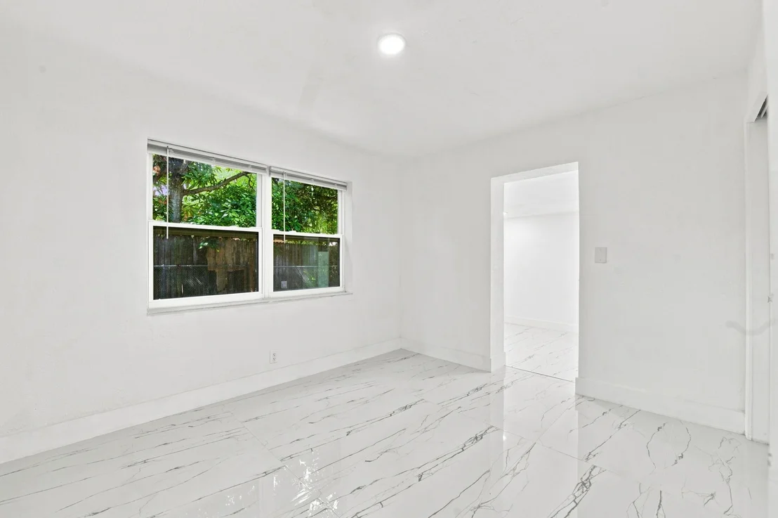 Photo of 2801 NE 8TH Terrace