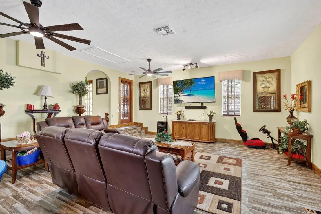 Photo of 600 Gopher Hill Road