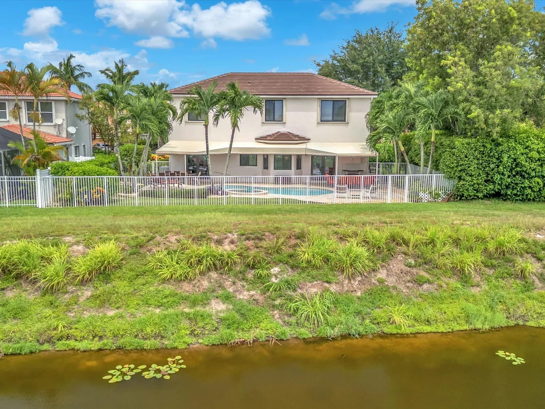 Photo of 6347 SHADOW TREE Lane