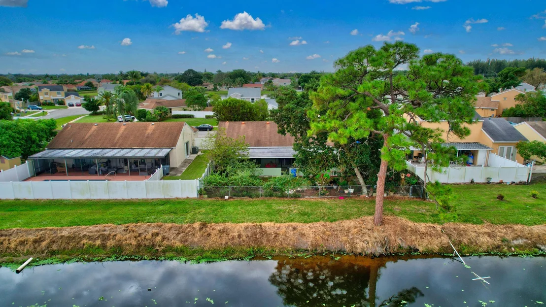 Photo of 9873 Robins Nest Road