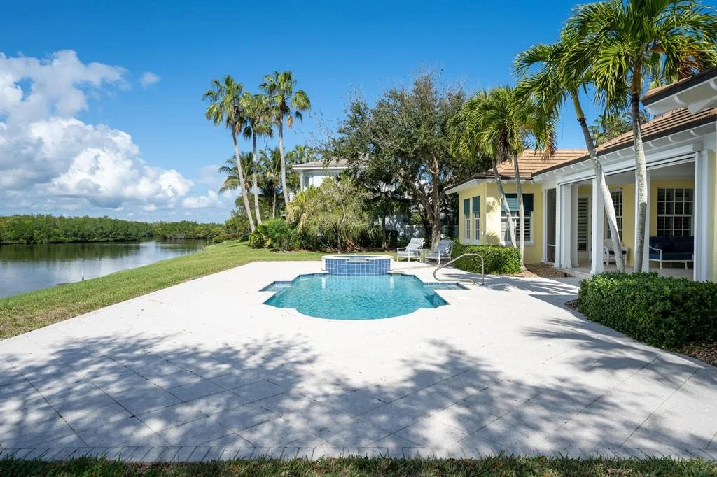 Photo of 547 White Pelican Circle