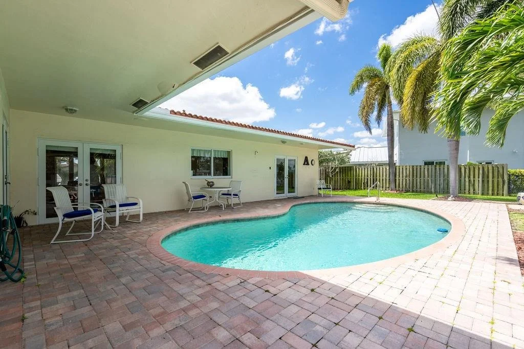 Photo of 571 SE 12th Street