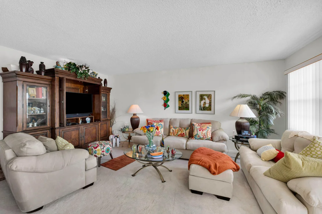 Photo of Unit D3 at 1903 Bermuda Circle