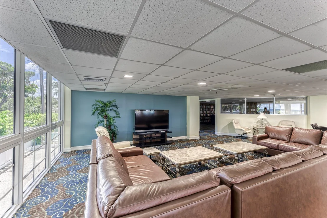 Photo of Unit 708 at 1010 S Ocean Boulevard