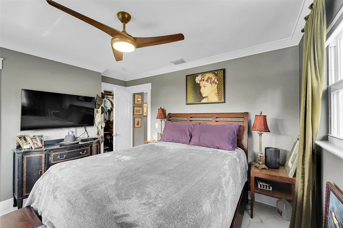 Photo of 240 SE 15th Avenue