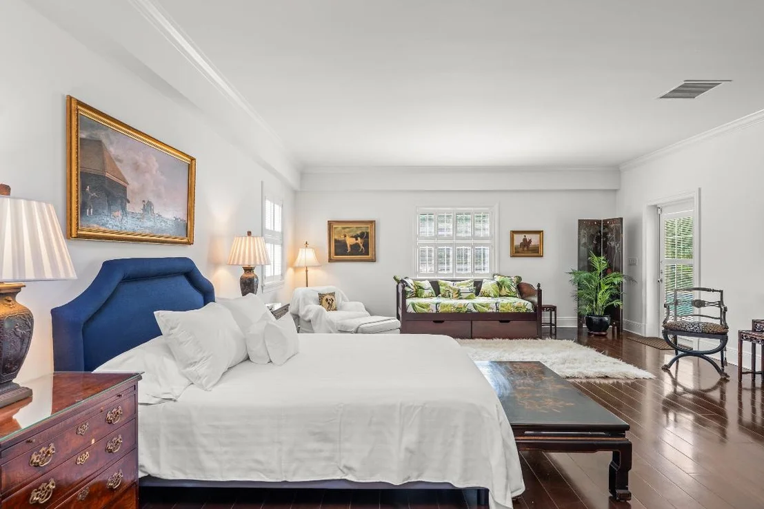 Photo of 232 W Indies Drive