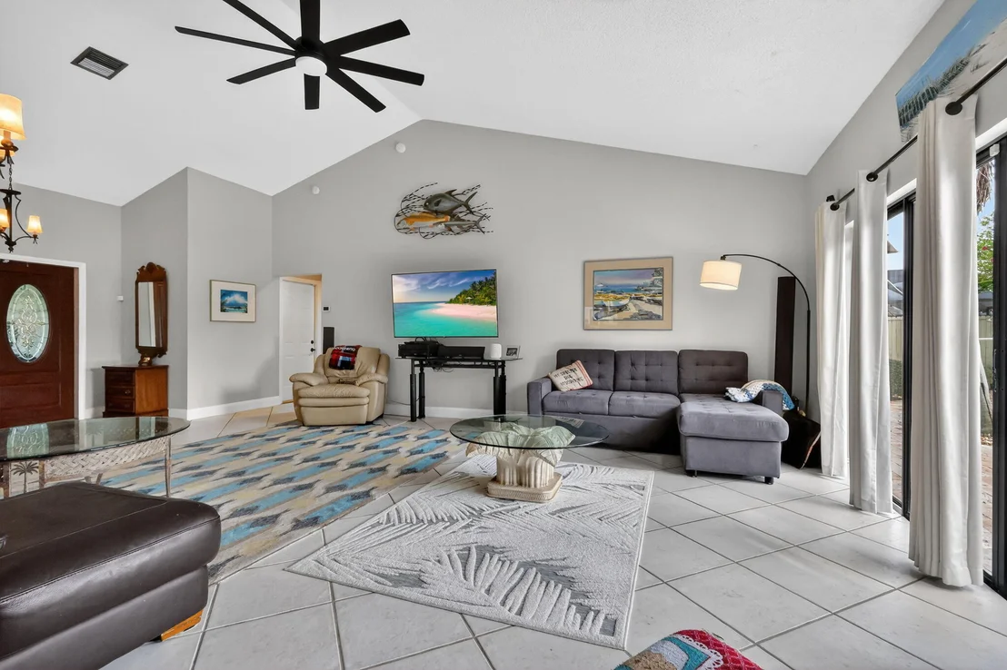 Photo of 5875 Sun Pointe Circle