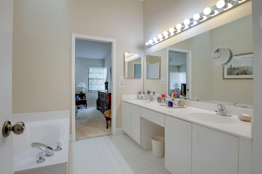 Photo of 8421 Leeway Lane