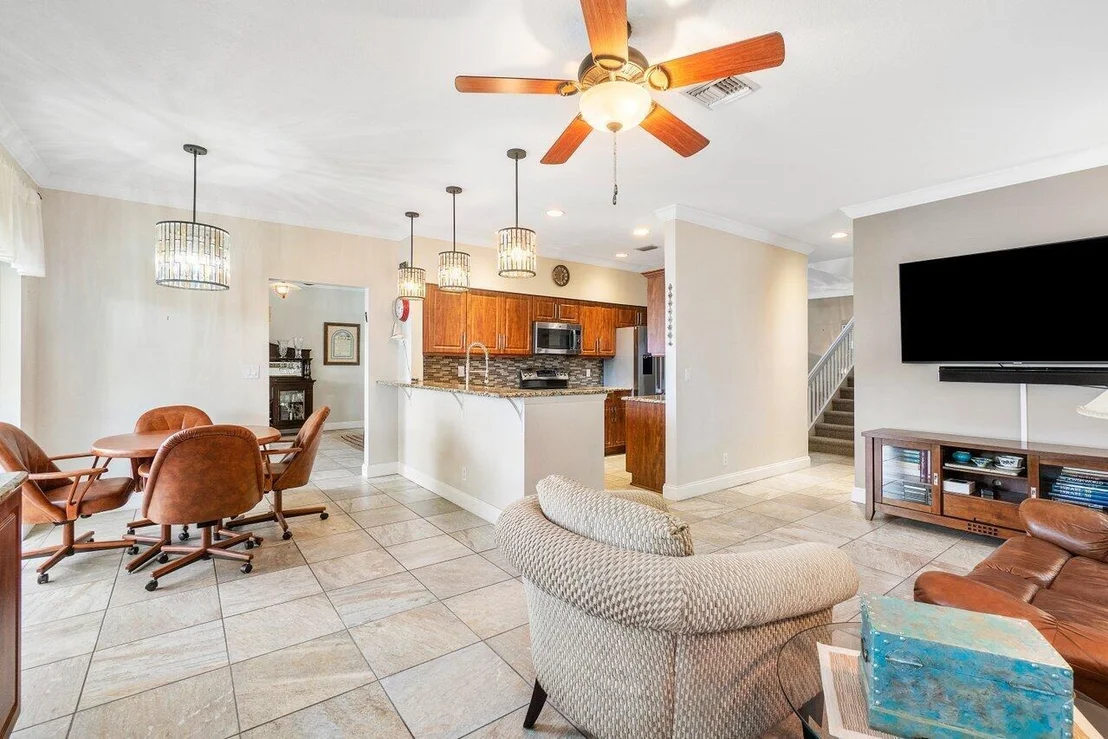 Photo of 10380 Sunstream Lane