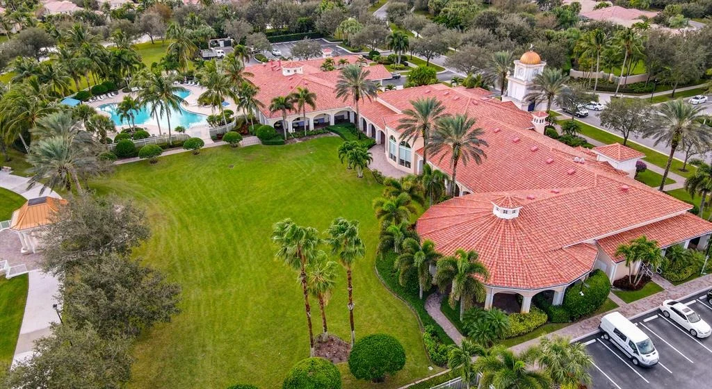 Photo of 8294 Pine Cay Road