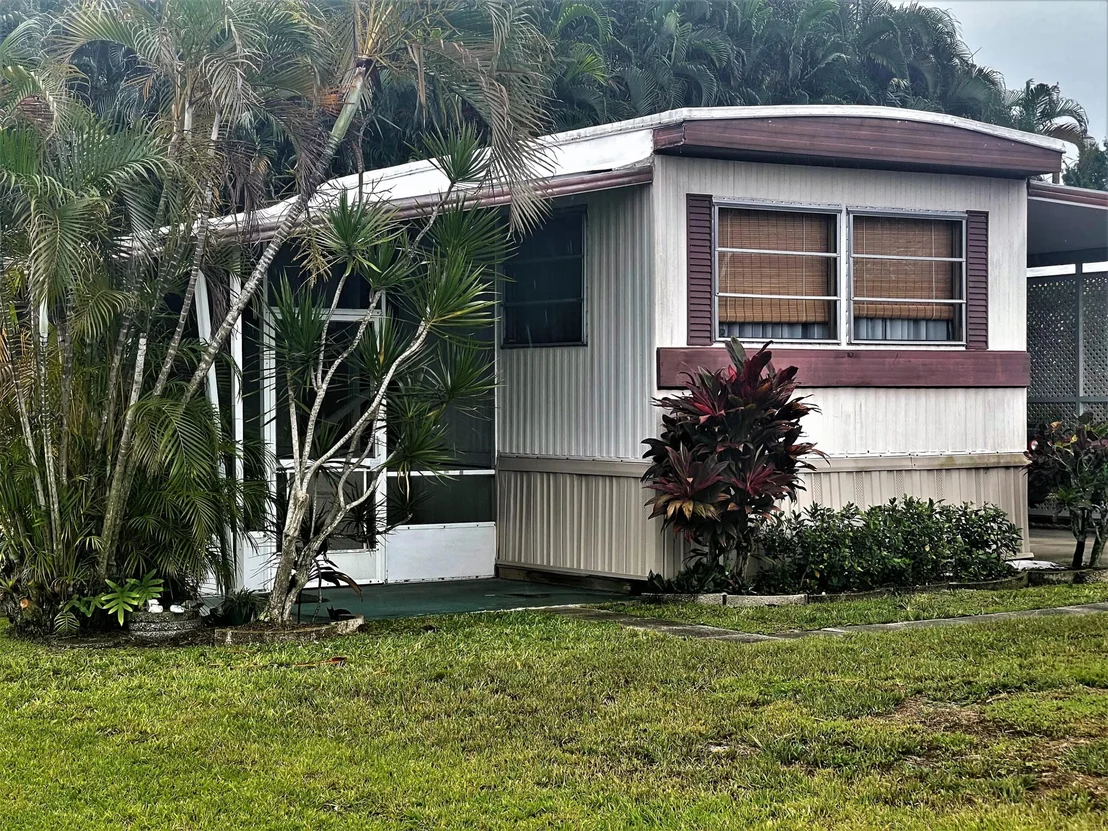 Photo of 2612 Milky Way