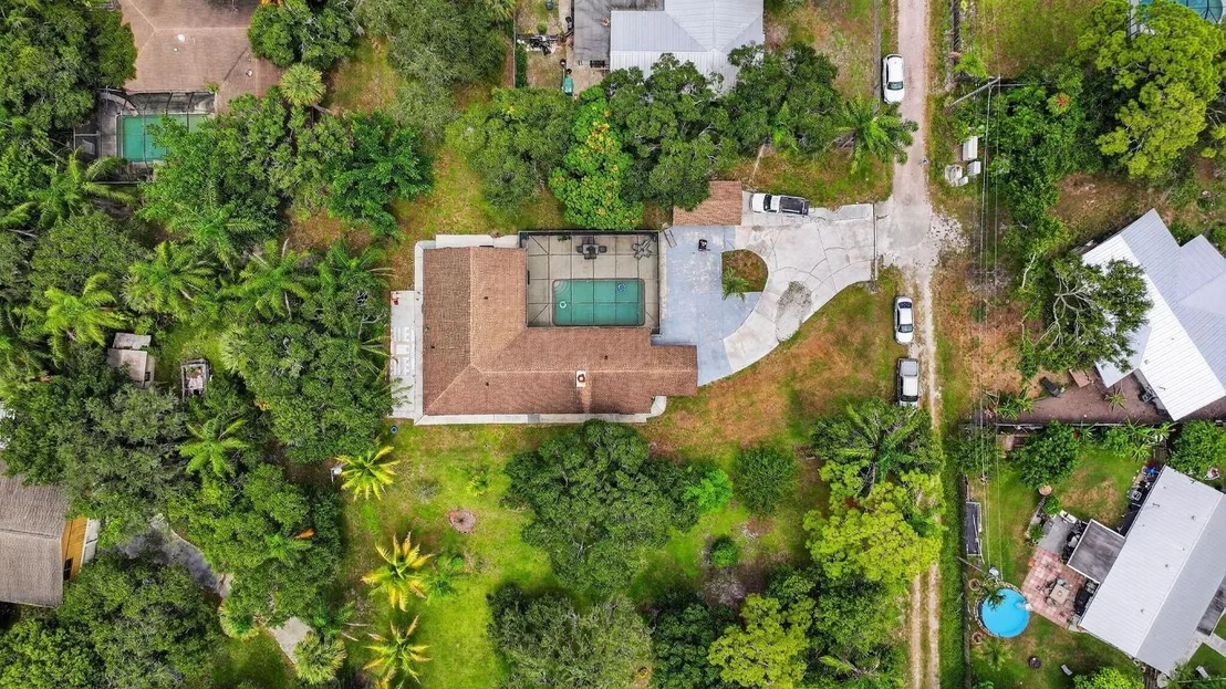 Photo of 600 Gopher Hill Road