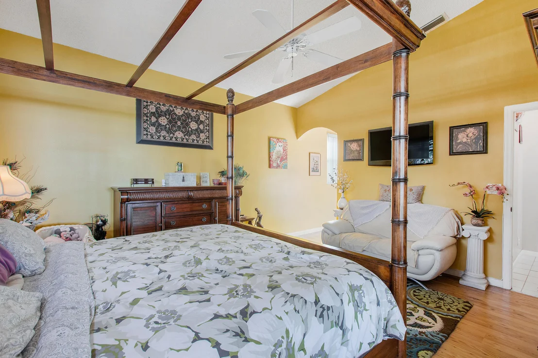 Photo of 6170 Swans Terrace