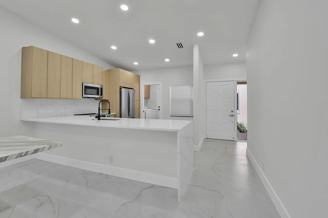 Photo of 8269 Springtree Road