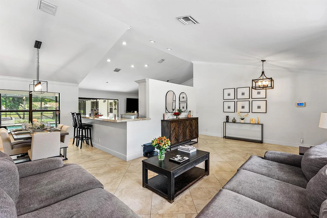 Photo of 9847 Sun Pointe Drive