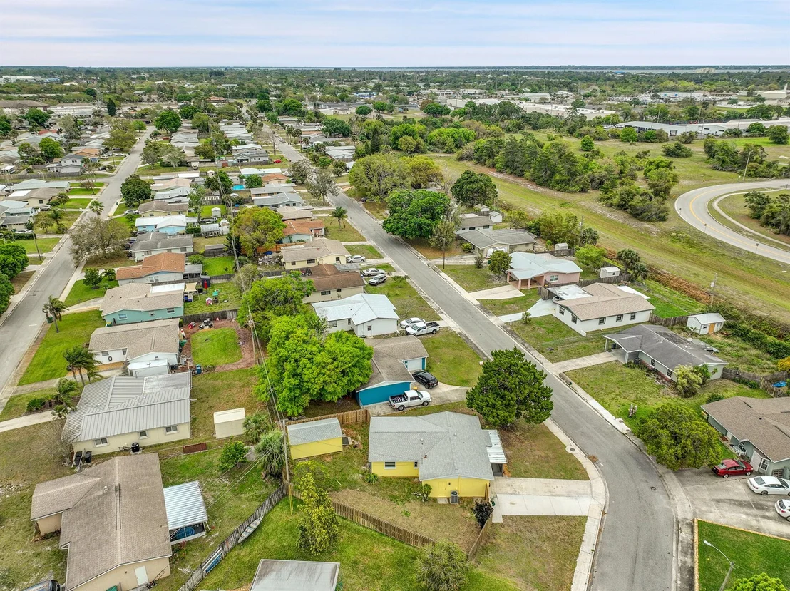 Photo of 524 Teak Drive
