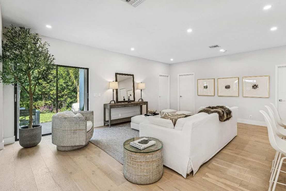 Photo of 48 Harbour Drive N