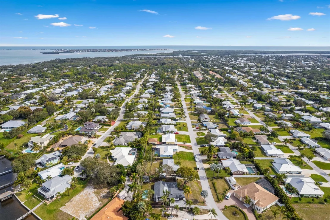 Photo of 4430 SE Bayshore Terrace