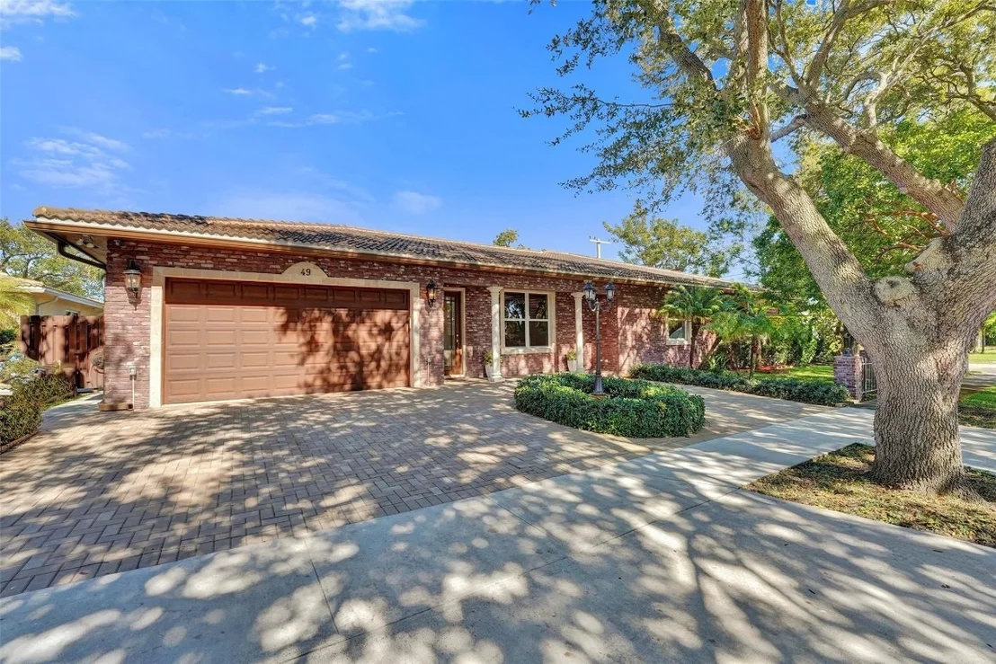 Photo of 49 SE 6th Street