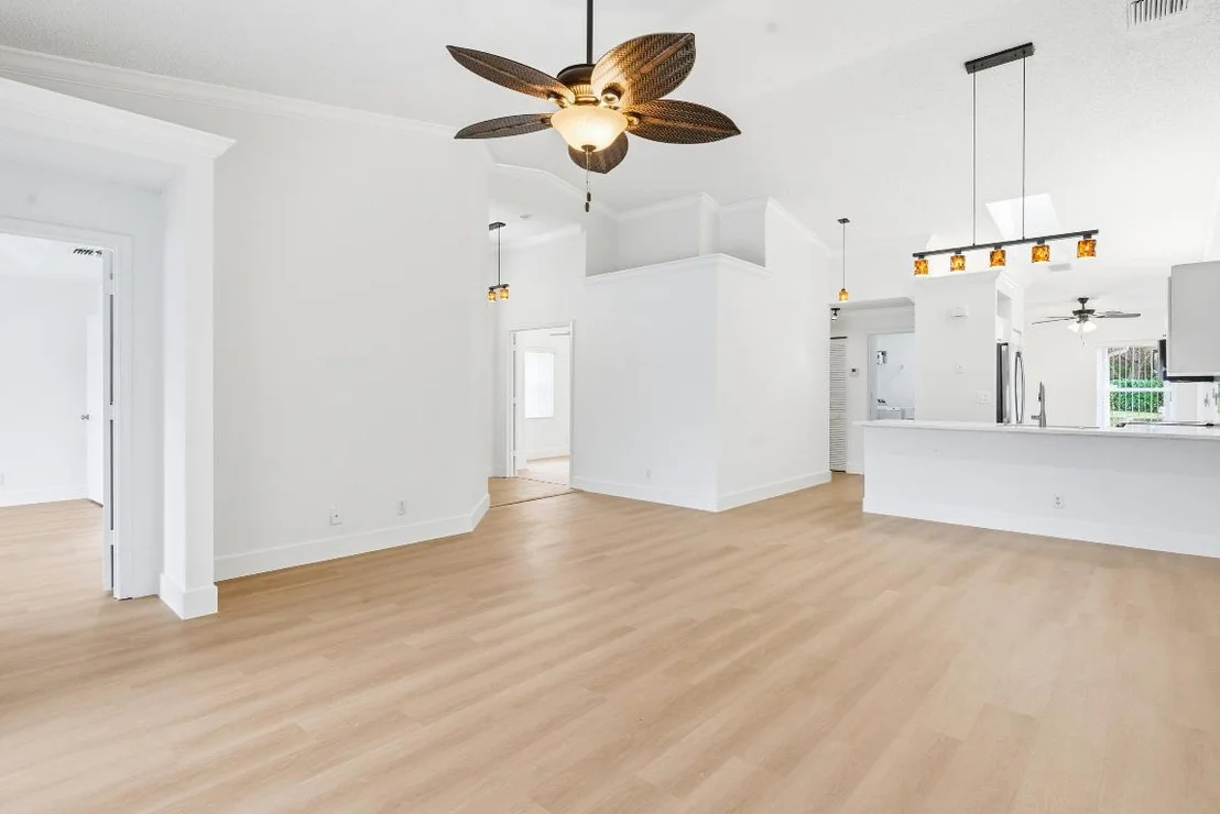 Photo of 128 Sausalito Drive