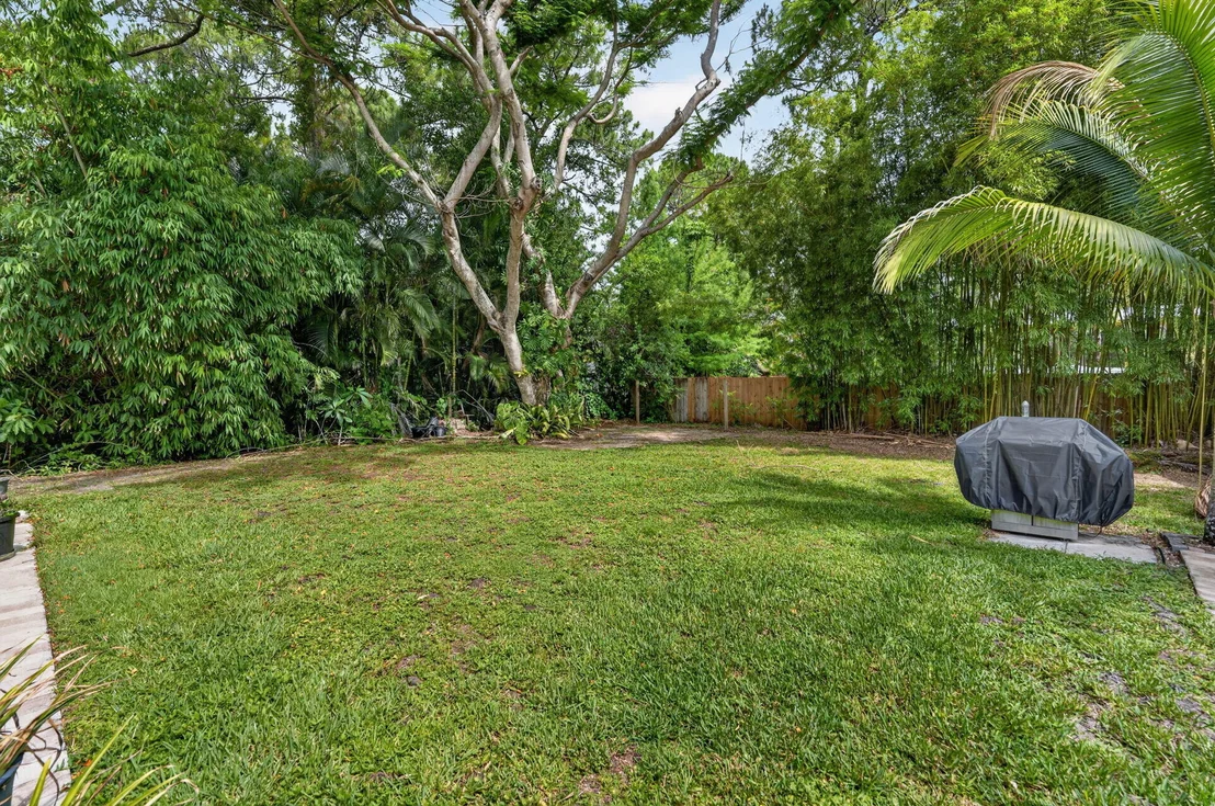Photo of 17391 Alexander Run