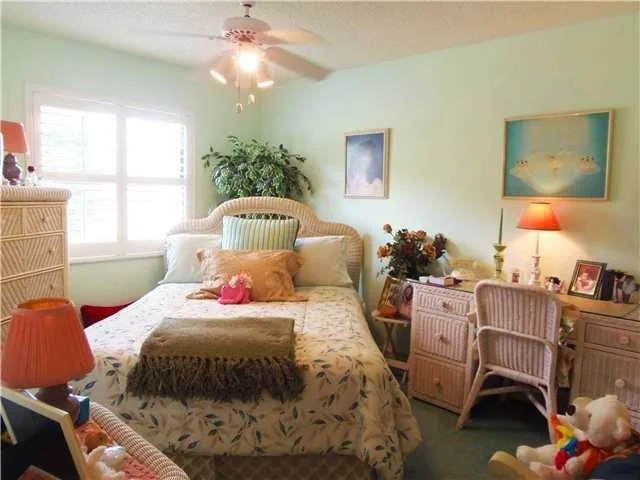 Photo of 718 Juniper Place