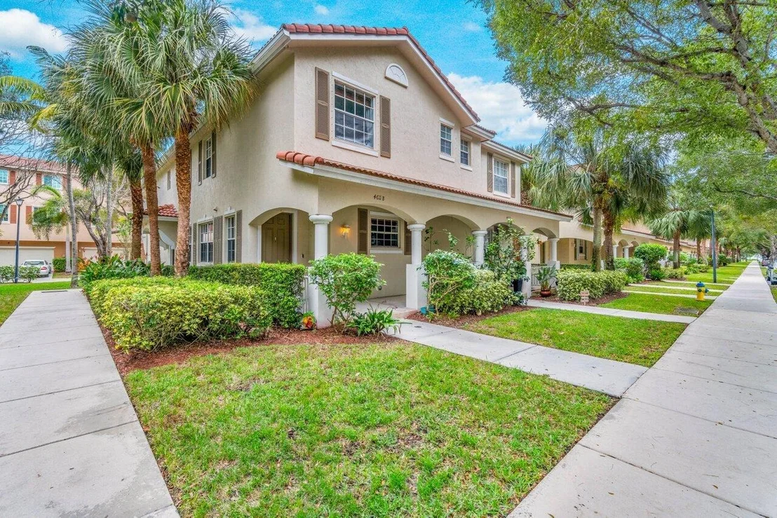 Photo of Unit B at 4611 Highgate Drive