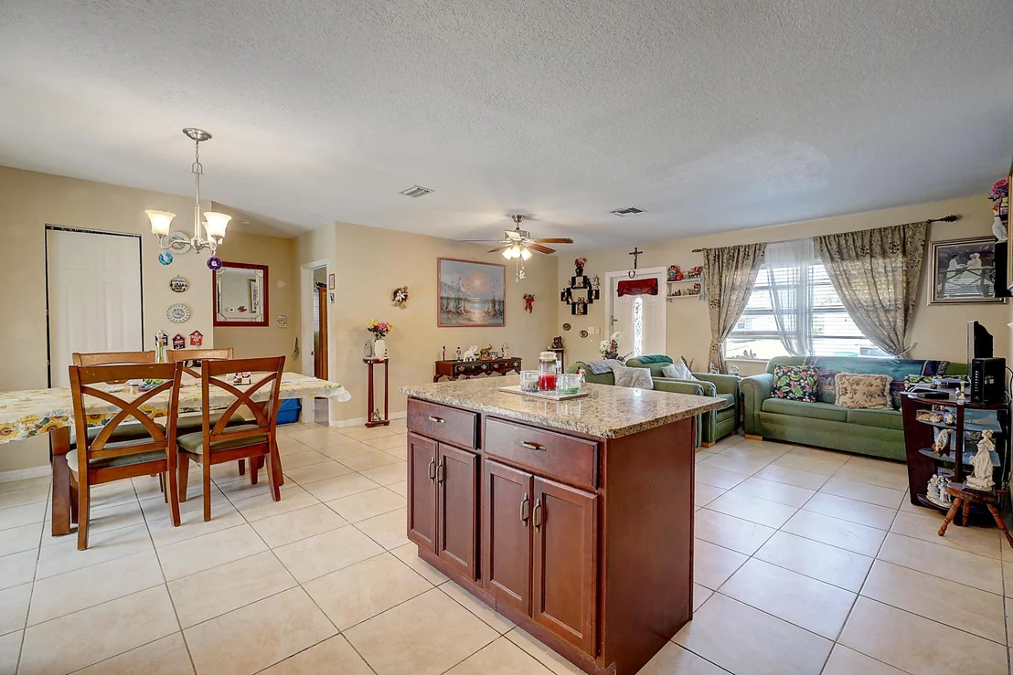 Photo of 5906 Cassia Drive