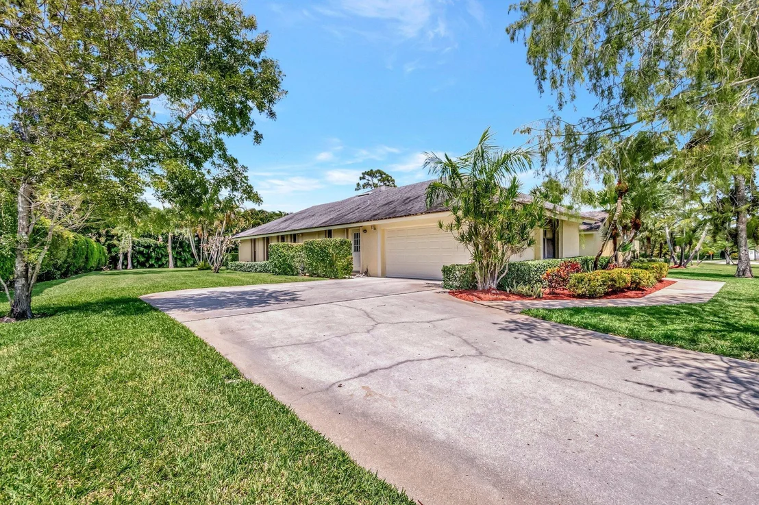 Photo of 15385 Cedar Bluff Place