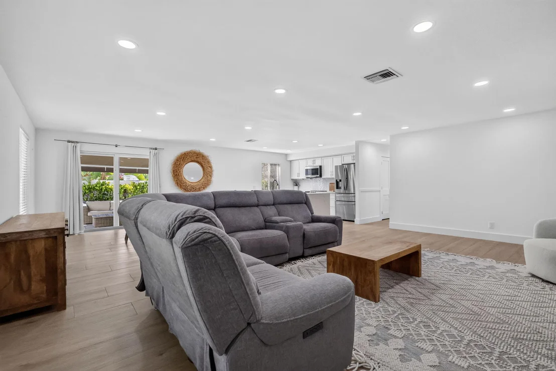 Photo of 617 Heron Drive