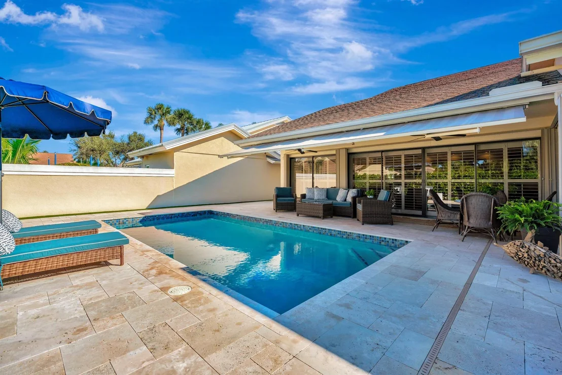 Photo of 242 E River Park Drive