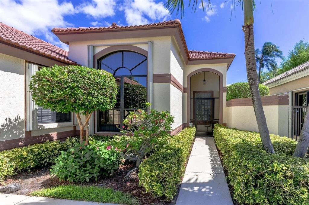 Photo of 10176 Lexington Circle N