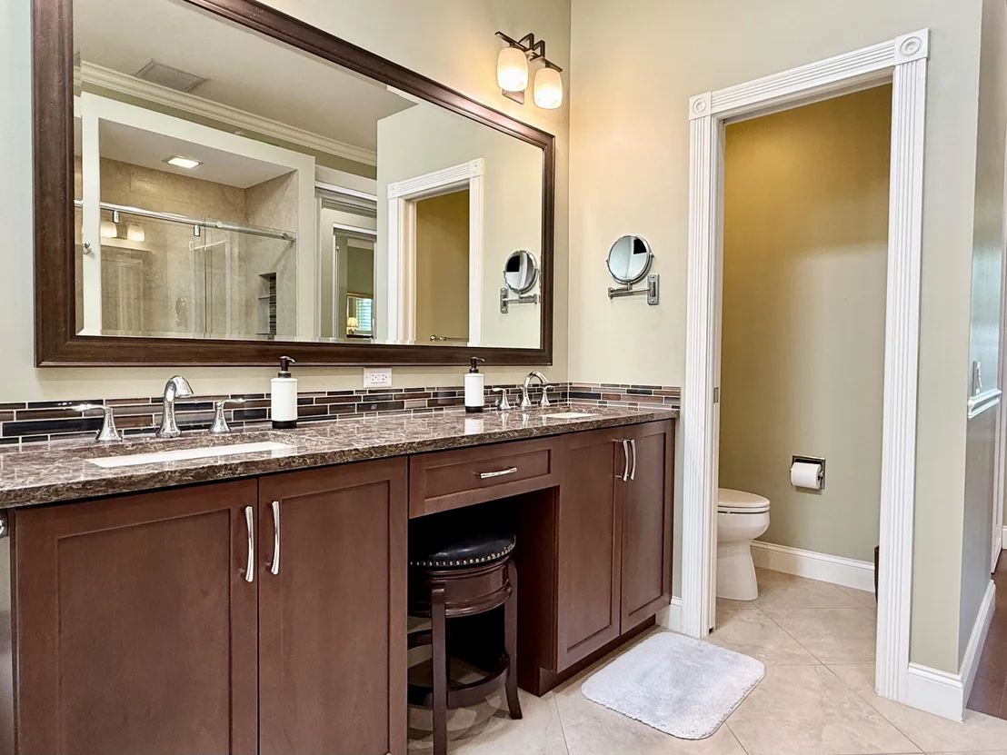 Photo of 187 Hampton Circle