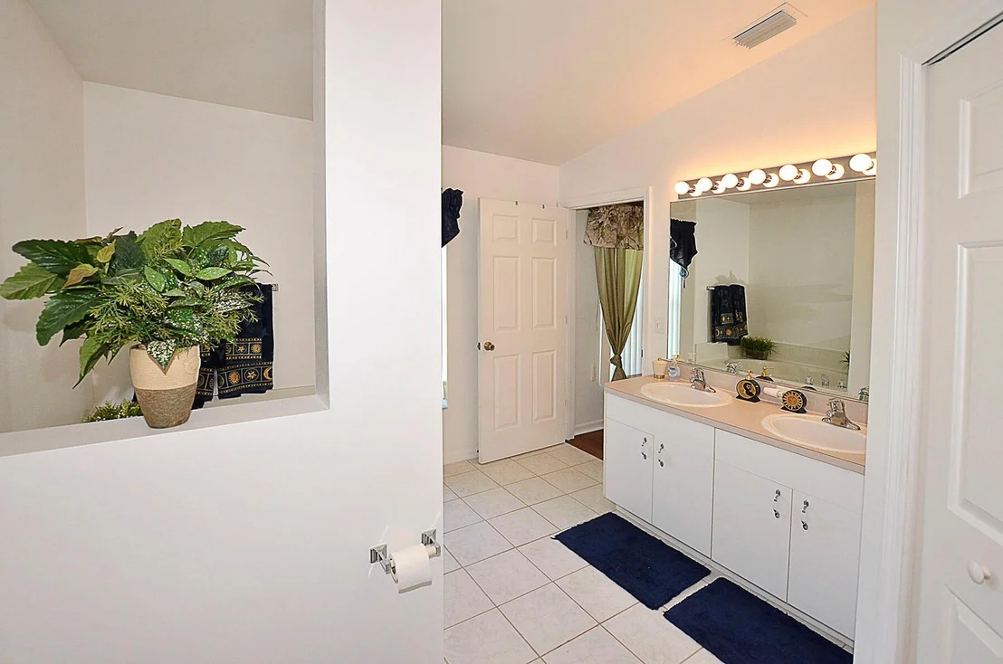 Photo of 1410 9th Place