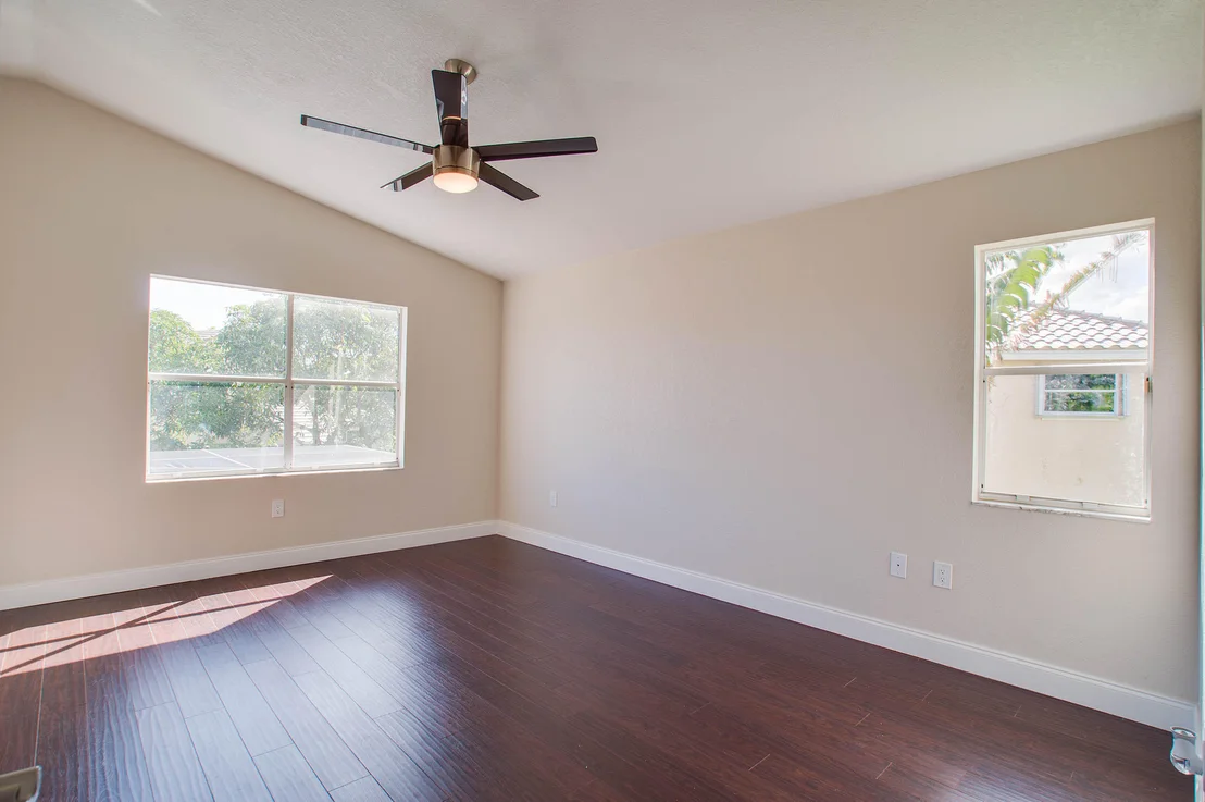 Photo of 1020 Fairfax W