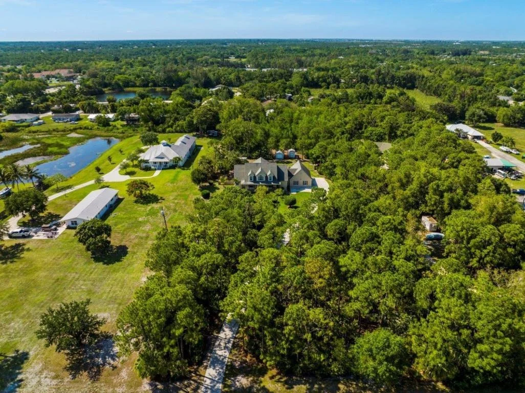 Photo of 405 SE Salerno Road