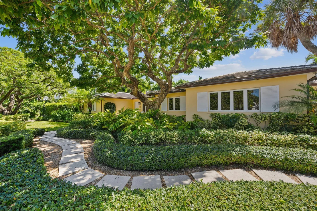 Photo of 274 Monterey Road