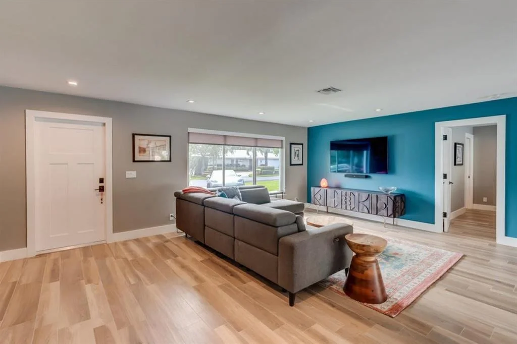 Photo of 611 Sunshine Drive