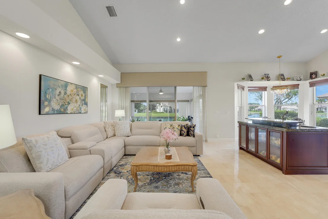 Photo of 7136 ASHFORD Lane