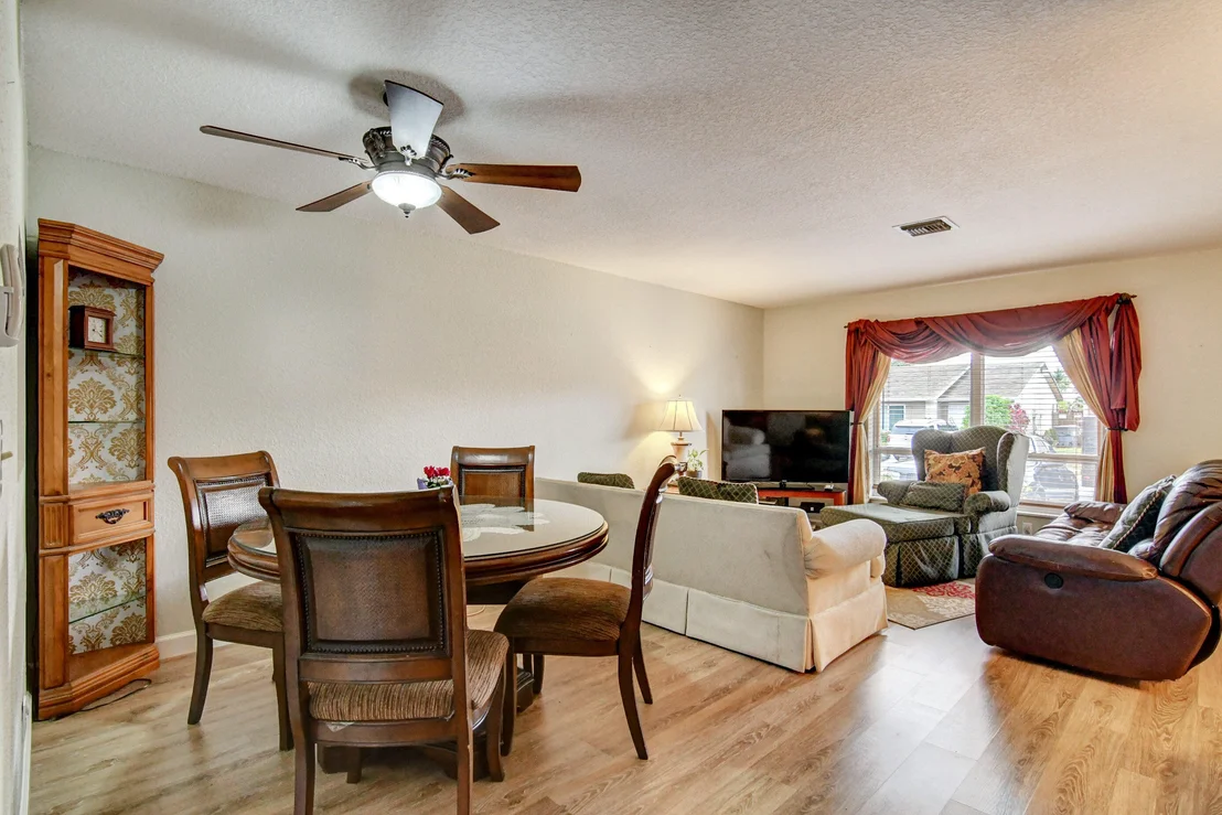 Photo of 6194 Moonbeam Drive