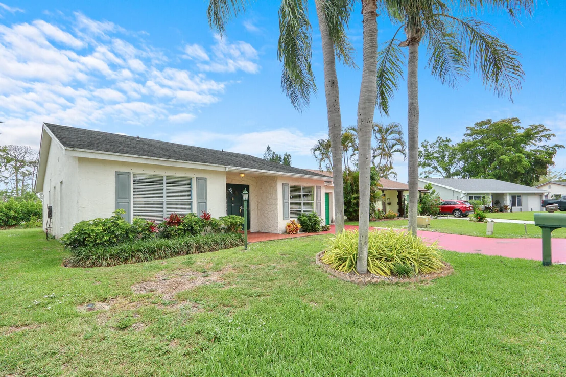 Photo of 7156 Pine Bluff Drive