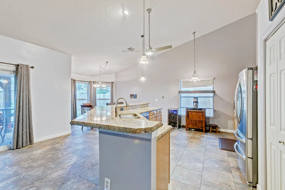 Photo of 1006 Center Street