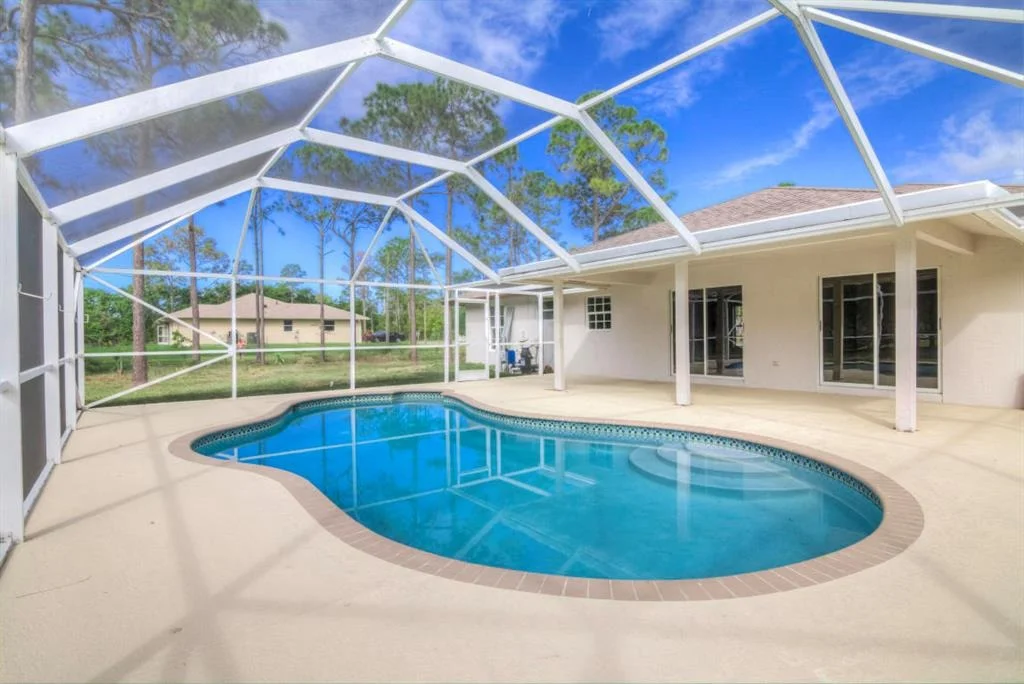 Photo of 17518 Tangerine Boulevard