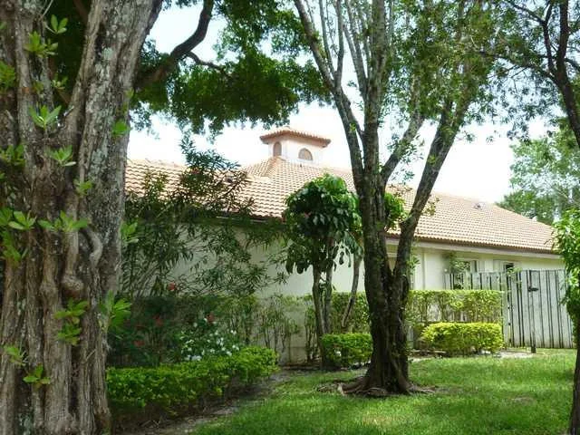Photo of 6820 NW 75th Place
