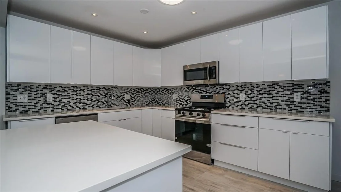 Photo of 330 SE 5th Terrace